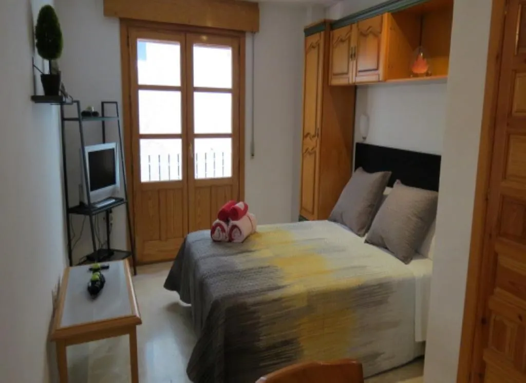 Comet Suites Elvira Granada