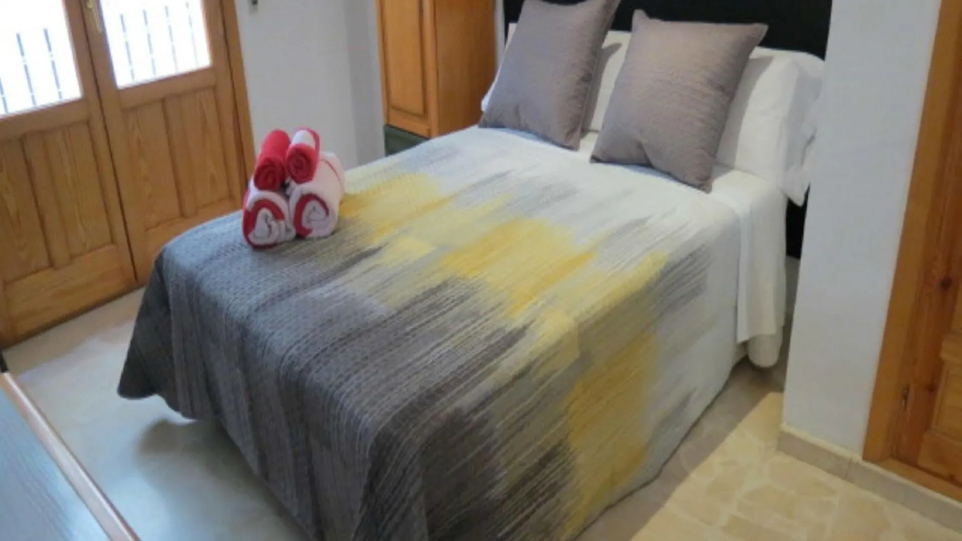 Apartment Comet Suites Elvira Granada Spain
